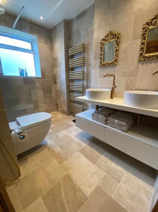 2 Double Bedroom Charming Chelsea Apartment Londres Extérieur photo