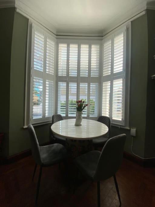 2 Double Bedroom Charming Chelsea Apartment Londres Extérieur photo